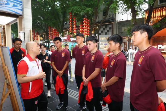 全片热血澎湃，囊括机甲、宇宙空间战、未来世界景观三大科幻元素，将于5月11日开启全国点映，届时剧集的忠实粉丝、科幻动画电影的影迷，将有机会提前在大银幕上体验国产动画的超燃视觉